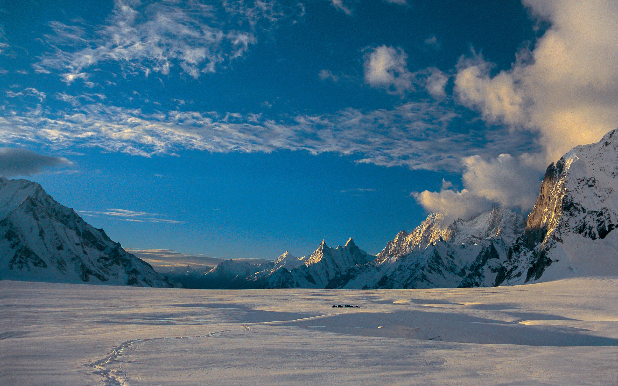 The Biafo Glacier from Snow Lake, Karakoram Himalaya, Pakistan - Prints for sale from Mountain Images by Ian Evans