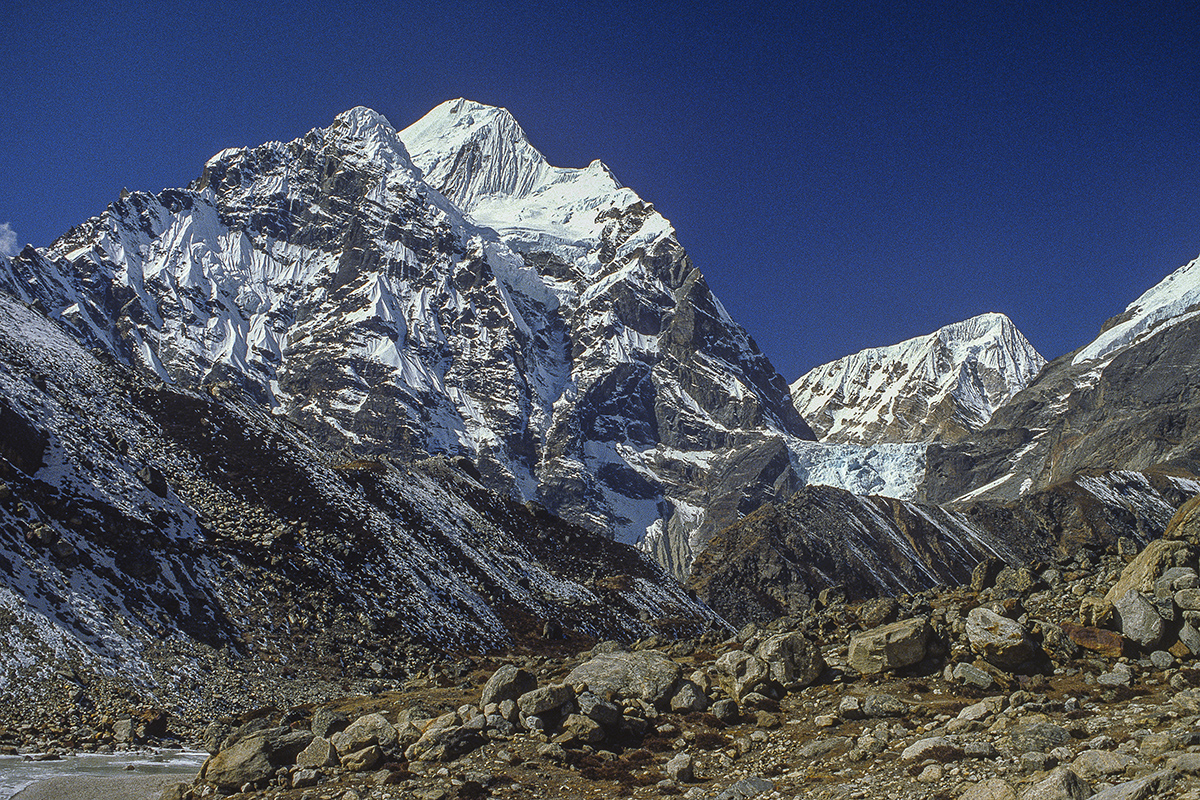 Chamlang from the Barun Valley Chamlang from the Barun Valley