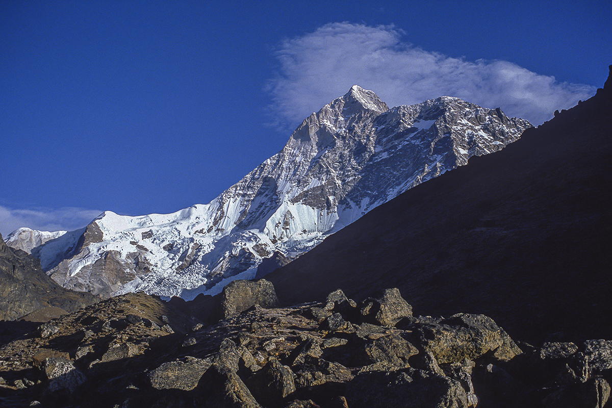 From behind a ridge Makalu finally appeared From behind a ridge Makalu finally appeared