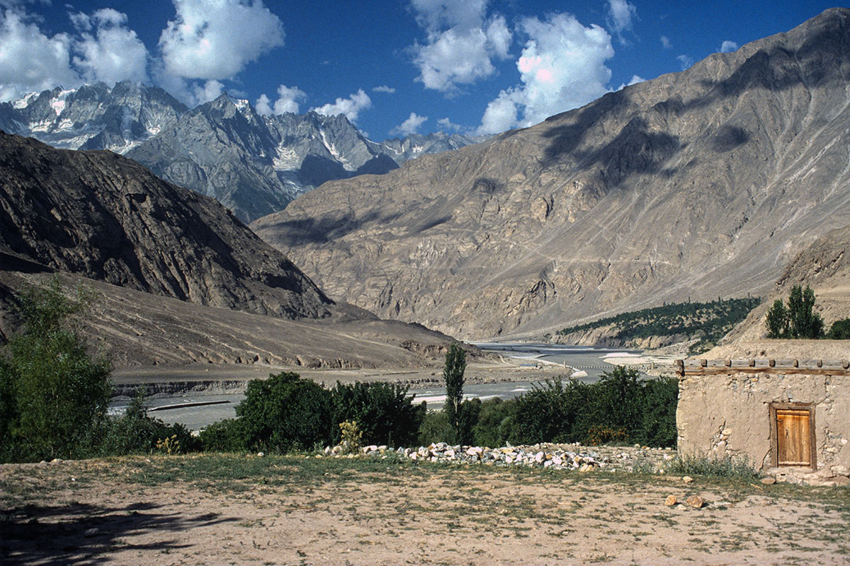 Dasso Village in the Braldu Valley Dasso Village in the Braldu Valley