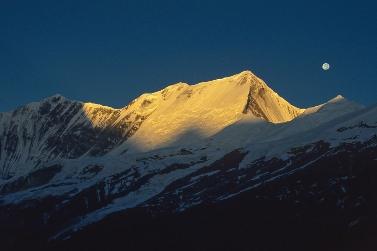 Dhaulagiri 2 Moonset and Sunrise Dhaulagiri 2 Moonset and Sunrise