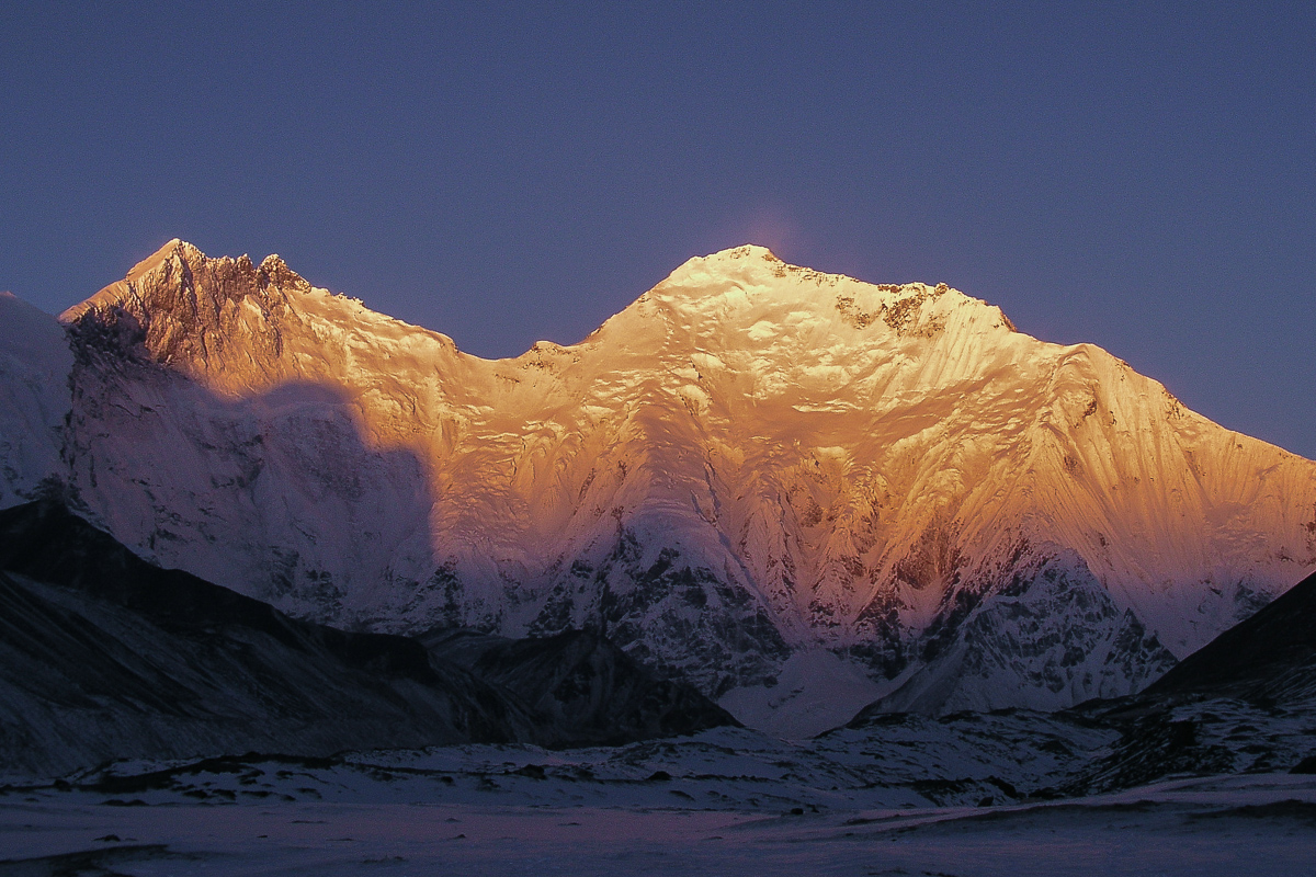 Sunrise on Lhotse and Everest from the Kangshung Valley Sunrise on Lhotse and Everest from the Kangshung Valley